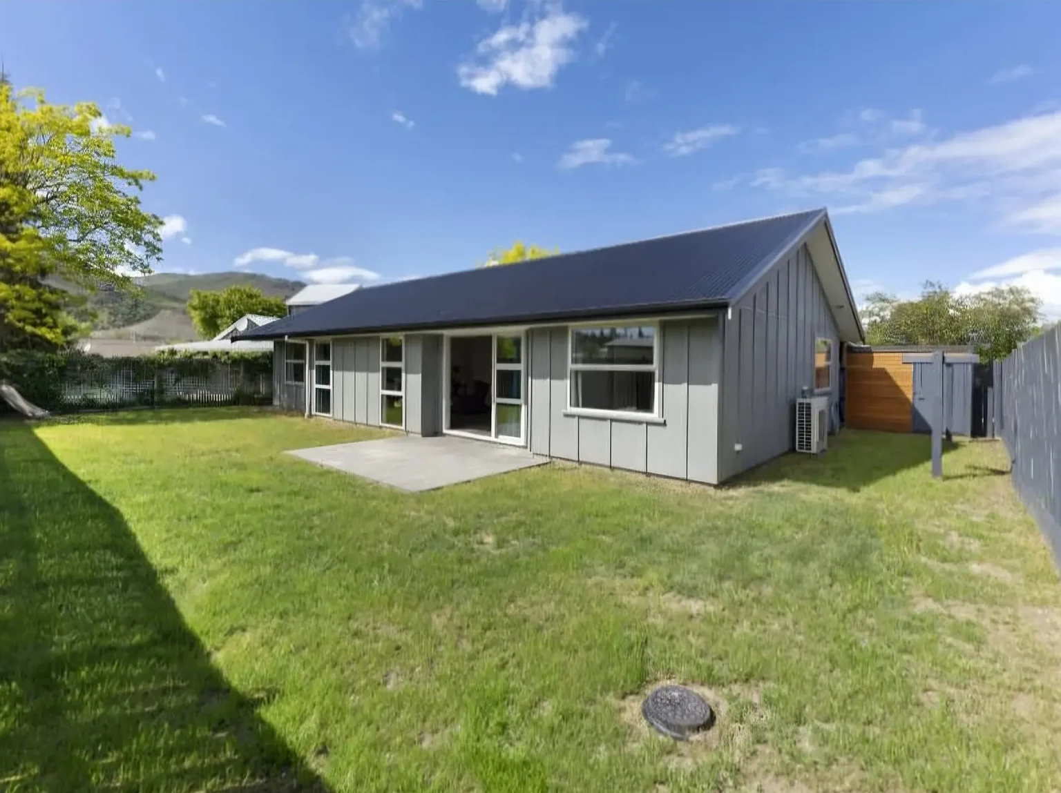 Bright Dynes House